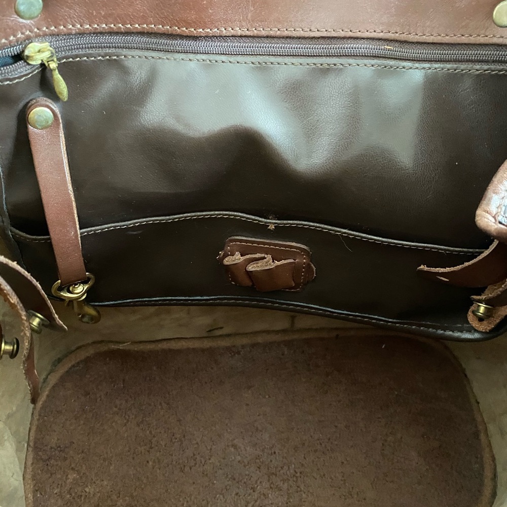BRAHMIN BAG W/adjustable strap. Very good cond. - Picture 6 of 11